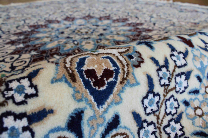 Traditional Hand Knotted Fine Persian Nain Rug - Modern Rug Importers