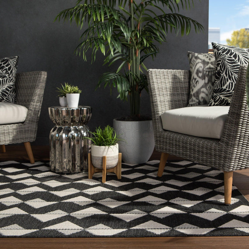 Jaipur Living Zemira Indoor/ Outdoor Geometric Black/ Cream Area Rug - Modern Rug Importers