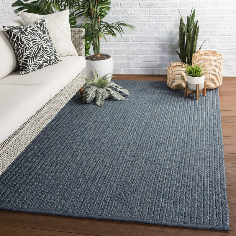 NIP02 Nirvana Premium - Jaipur Living Iver Indoor/ Outdoor Solid Area Rug - Modern Rug Importers